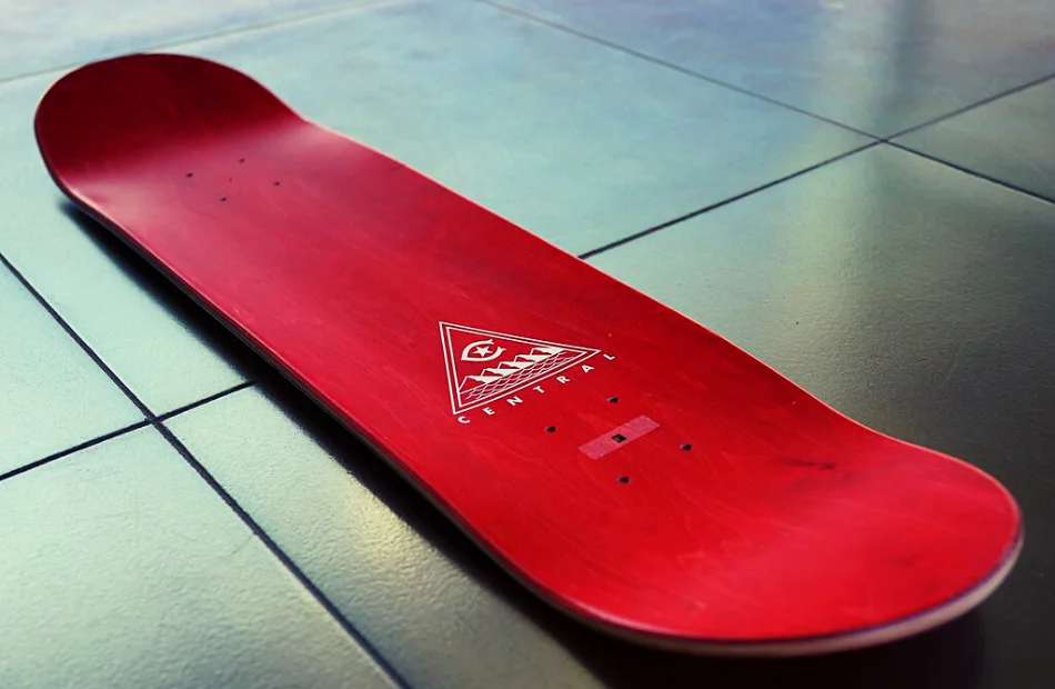 carbon fiber skateboard deck	