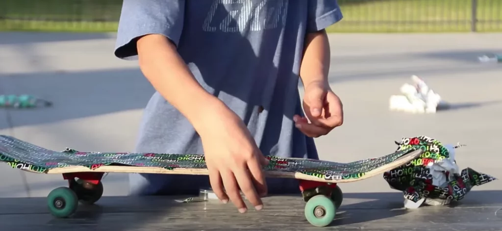 how to gift wrap a skateboard deck
