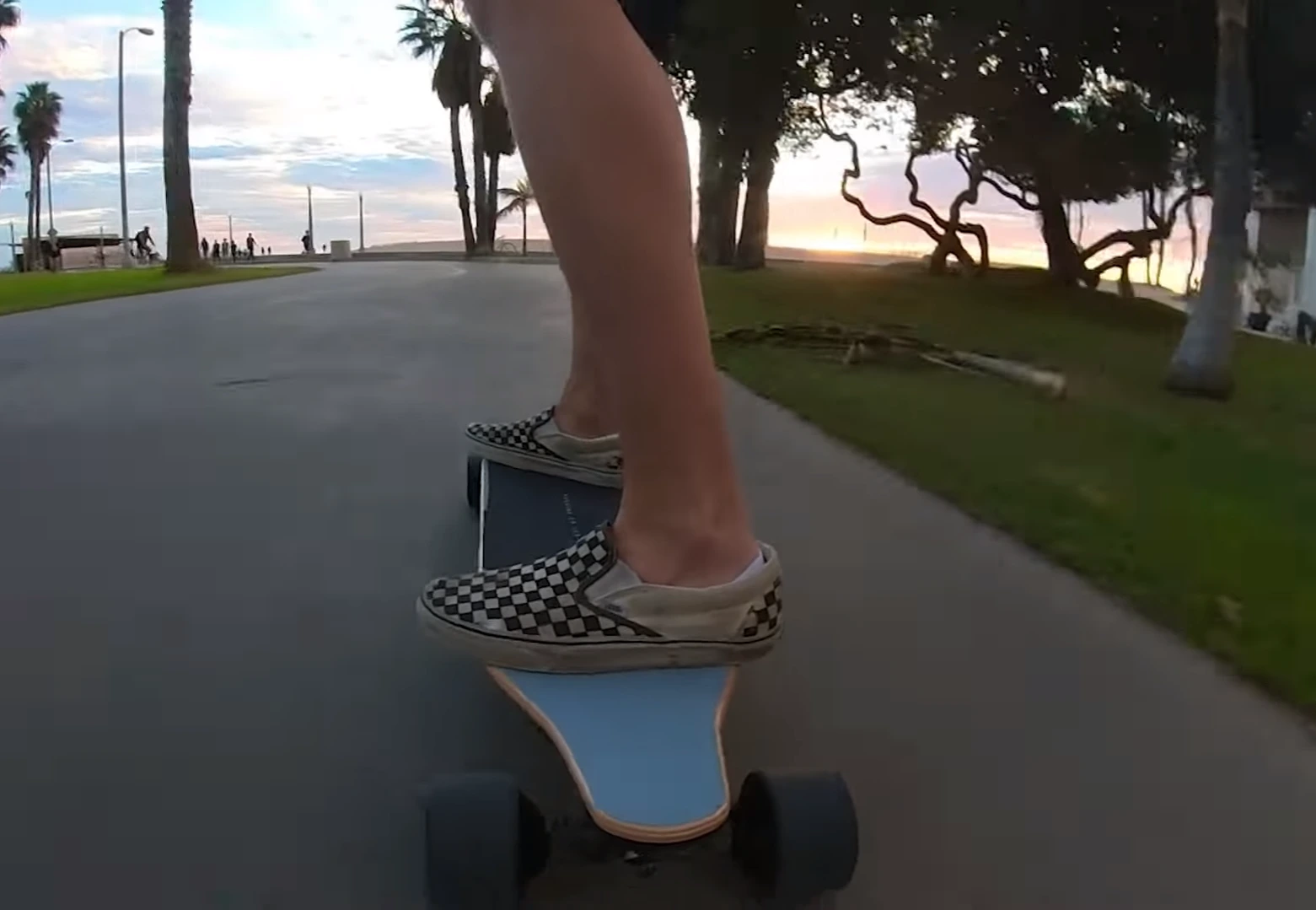 Stable Riding on electric skateboard with remote
