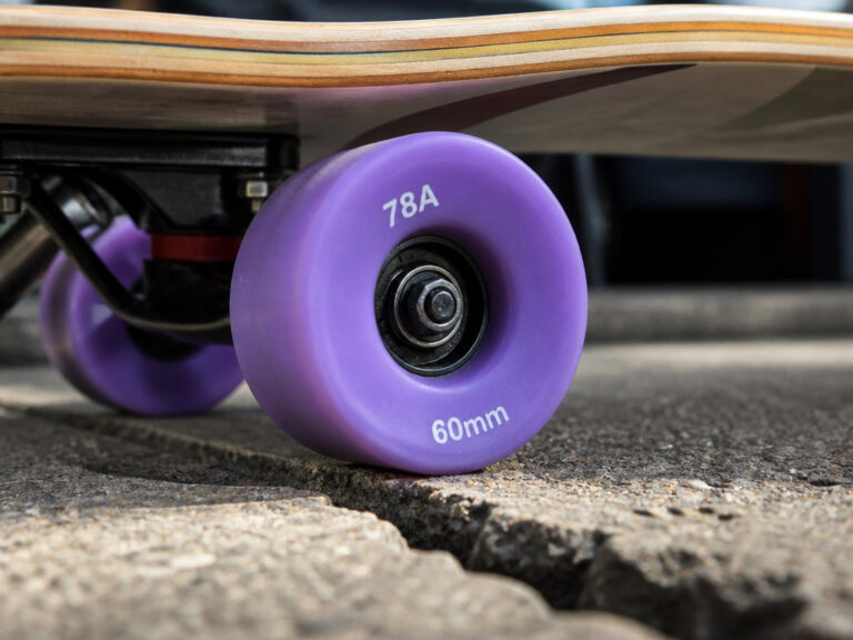 How to Ride Over Cracks on a Skateboard: Step-by-Step